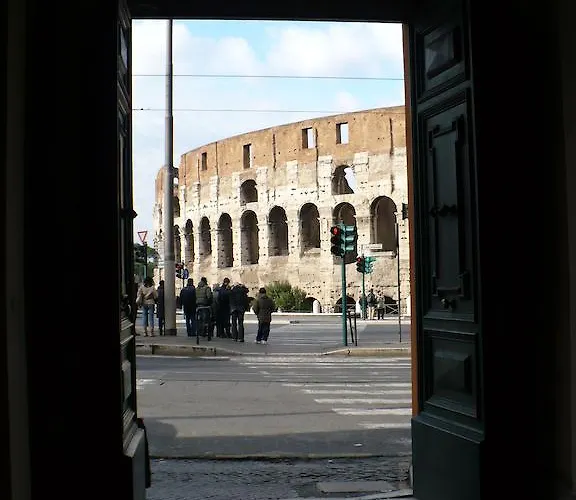 Colosseo Da Fernando No Elevator Roma